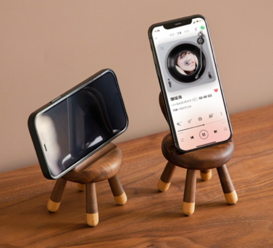 Cute and stylish cartoon deer antler stool phone holder for office use.